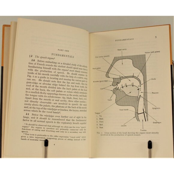 A Student's Manual of French Pronunciation, Macmillan 1960 First Ed. Textbook - Picture 6 of 9